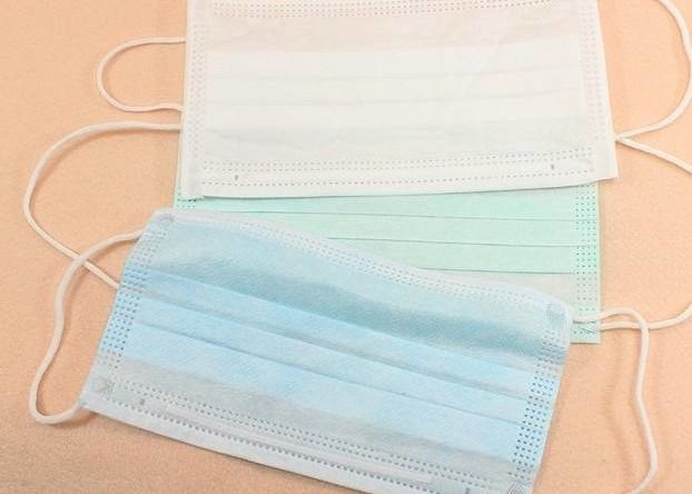 Protective Three Layers Earloop Surgical Face Mask Doctors Wear